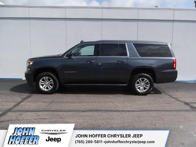 2019 Chevrolet Suburban LT 4WD photo
