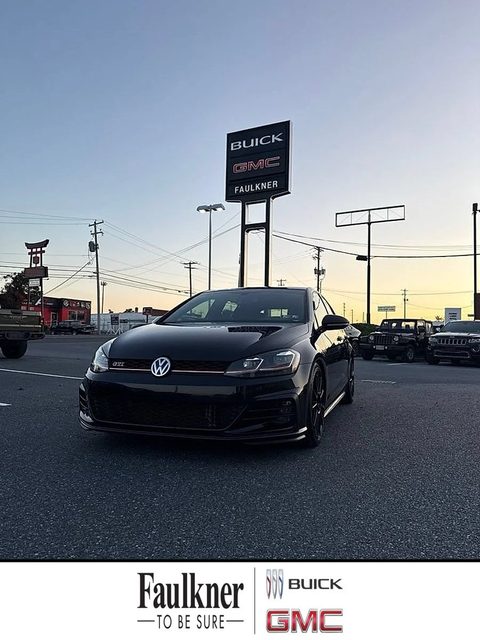 2019 Volkswagen Golf GTI SE FWD photo