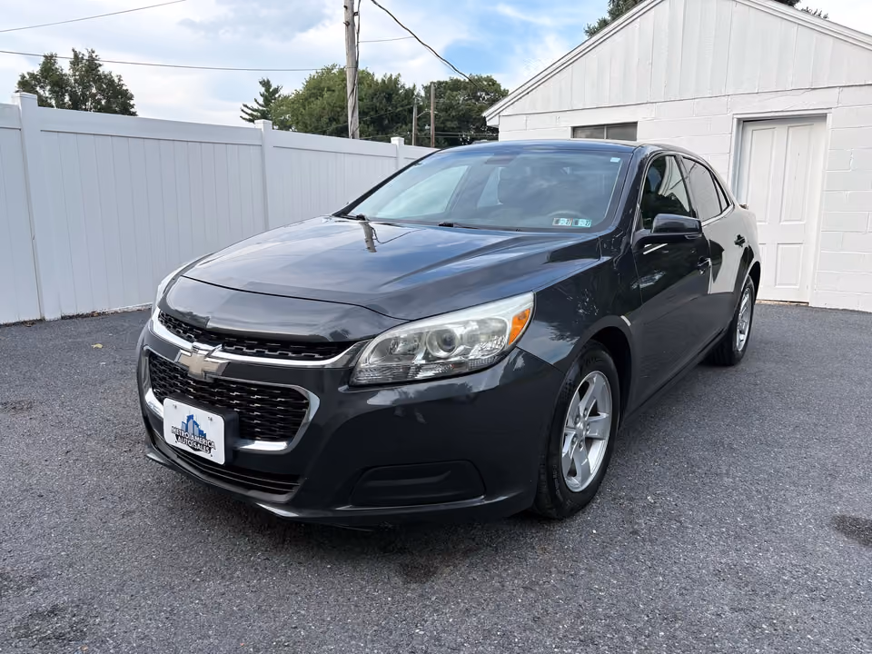 2015 Chevrolet Malibu LT FWD photo