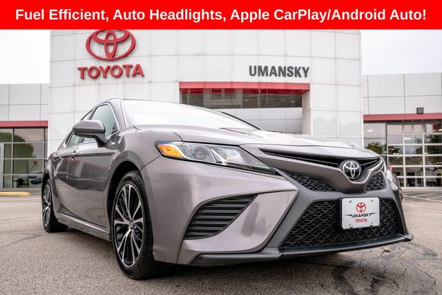 2020 Toyota Camry SE FWD photo