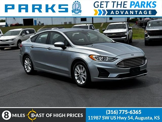 2020 Ford Fusion SE FWD photo