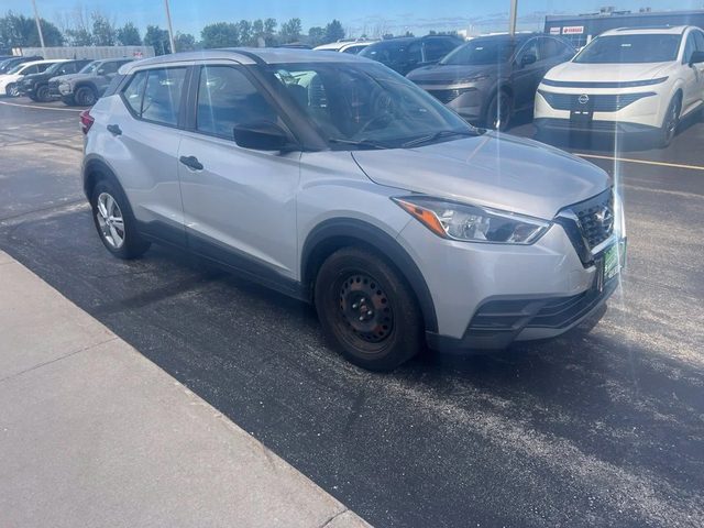2020 Nissan Kicks S FWD photo
