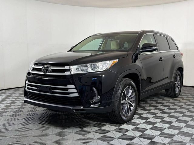 2019 Toyota Highlander XLE AWD photo