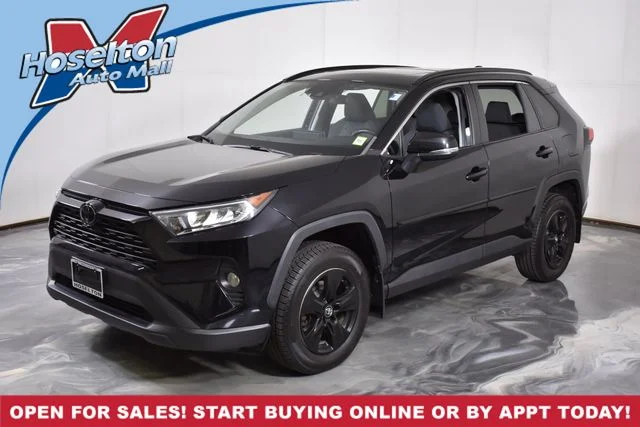 2020 Toyota RAV4 XLE AWD photo
