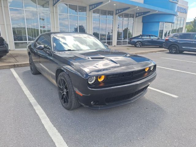 2020 Dodge Challenger SXT AWD photo