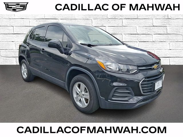 2020 Chevrolet Trax LS AWD photo