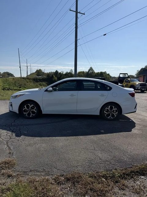 2020 Kia Forte LXS FWD photo