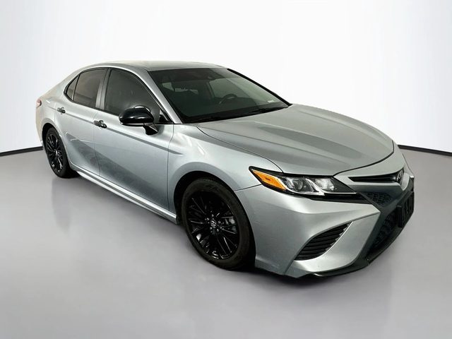 2020 Toyota Camry SE Nightshade FWD photo