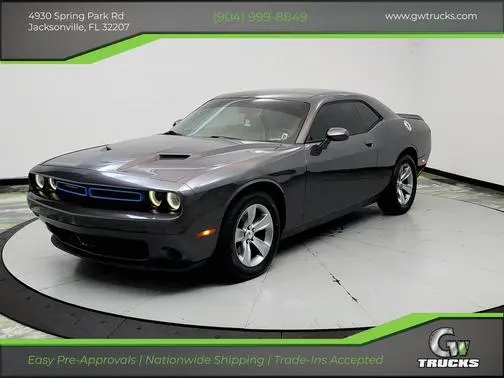 2020 Dodge Challenger SXT RWD photo