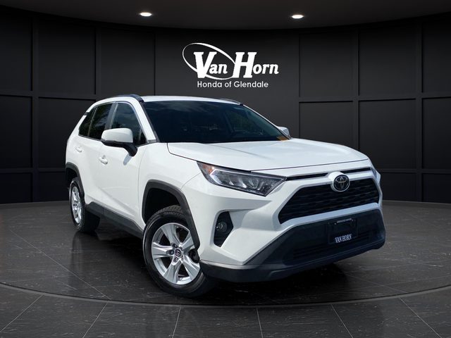 2020 Toyota RAV4 XLE AWD photo