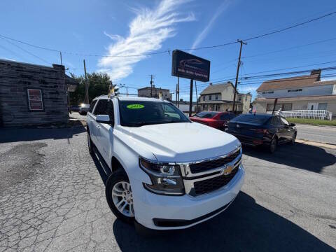 2019 Chevrolet Suburban LT 4WD photo
