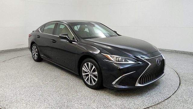 2020 Lexus ES ES 300h FWD photo