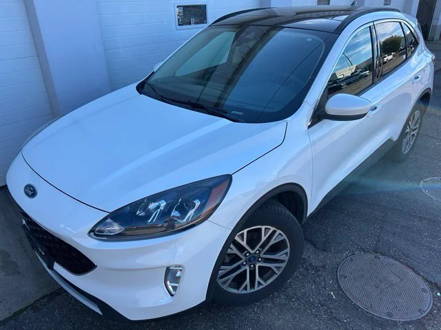 2020 Ford Escape SEL AWD photo