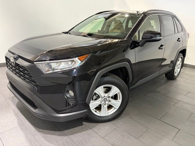 2020 Toyota RAV4 XLE AWD photo