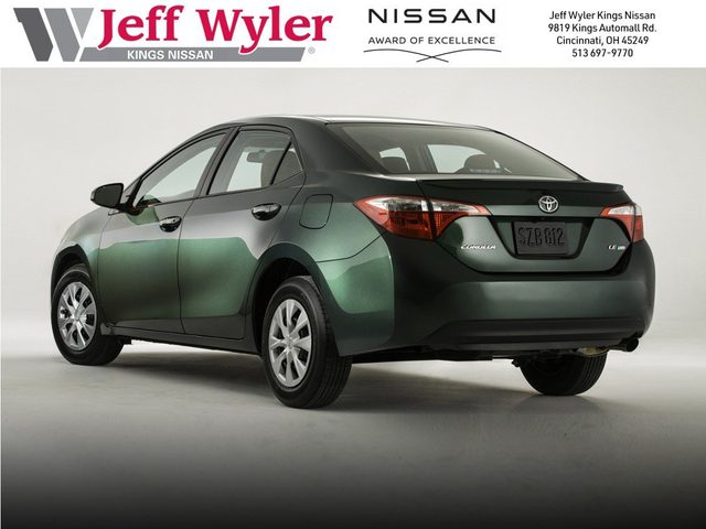 2015 Toyota Corolla LE FWD photo