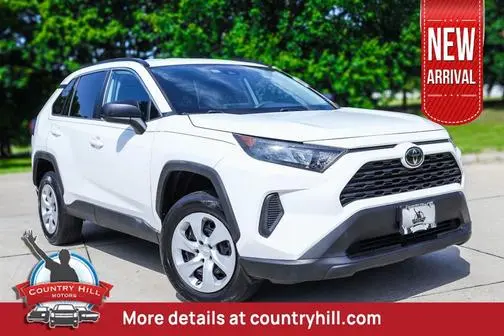 2020 Toyota RAV4 LE FWD photo