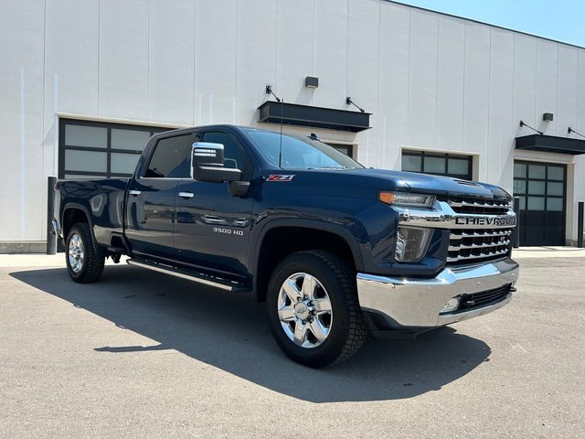 2020 Chevrolet Silverado 3500HD LTZ 4WD photo