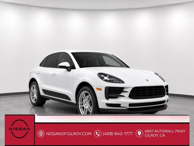 2020 Porsche Macan  AWD photo