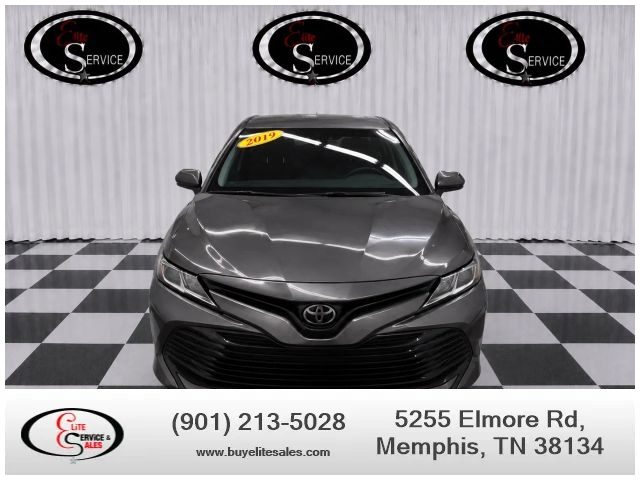 2019 Toyota Camry LE FWD photo