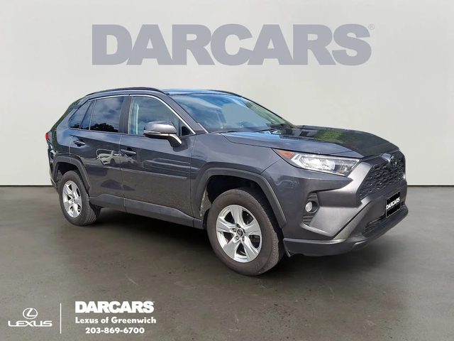 2020 Toyota RAV4 XLE AWD photo