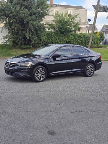 2019 Volkswagen Jetta SEL FWD photo