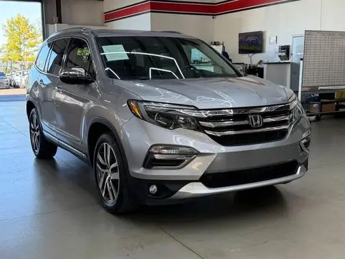 2017 Honda Pilot Elite AWD photo