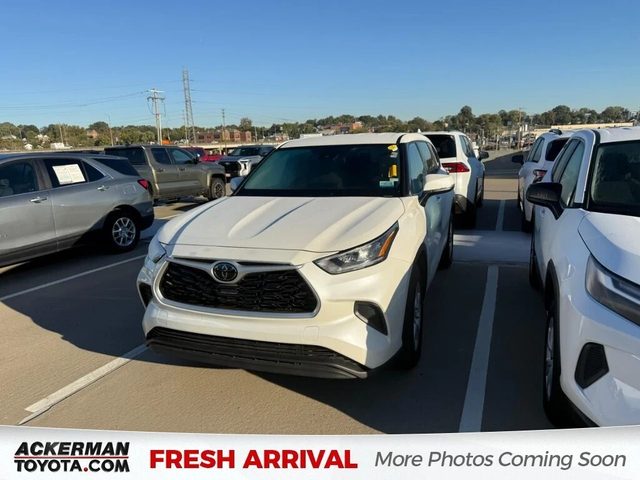 2020 Toyota Highlander L FWD photo