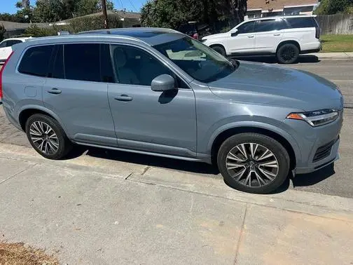 2020 Volvo XC90 Momentum FWD photo