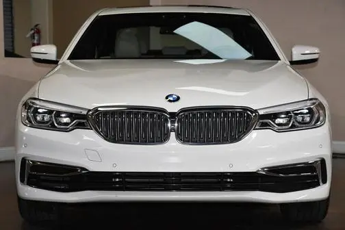 2020 BMW 5 Series 530i RWD photo