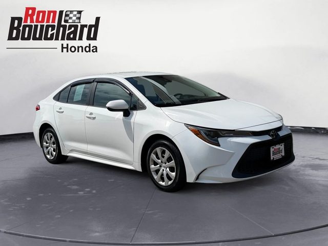 2020 Toyota Corolla LE FWD photo