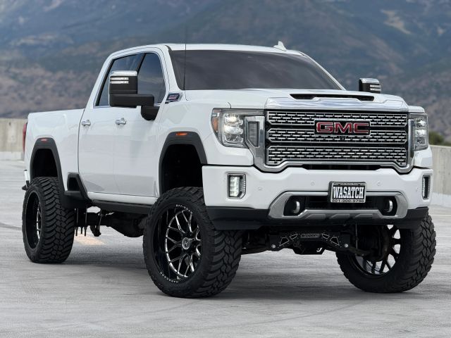 2020 GMC Sierra 2500HD Denali 4WD photo