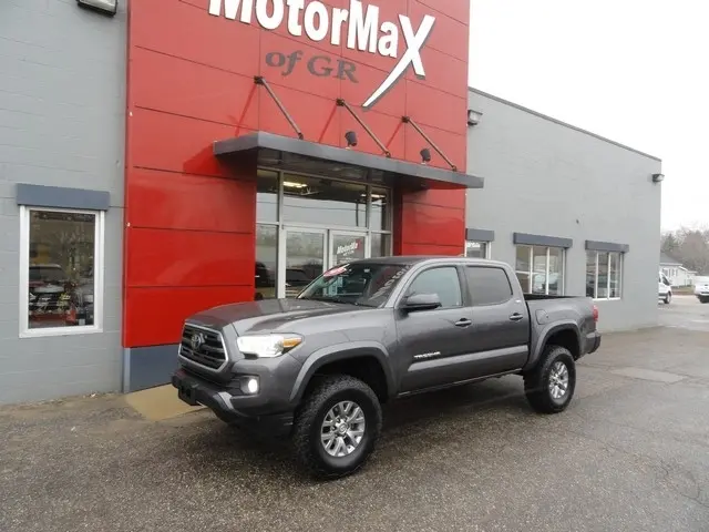 2019 Toyota Tacoma SR5 4WD photo