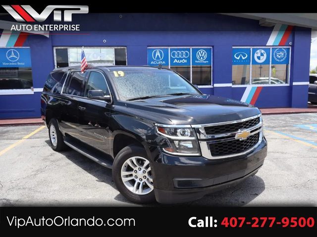 2019 Chevrolet Suburban LT 4WD photo