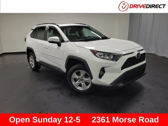 2020 Toyota RAV4 XLE AWD photo