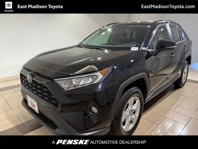 2020 Toyota RAV4 XLE AWD photo