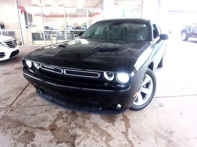 2019 Dodge Challenger SXT RWD photo