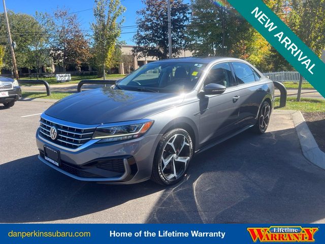 2020 Volkswagen Passat 2.0T R-Line FWD photo