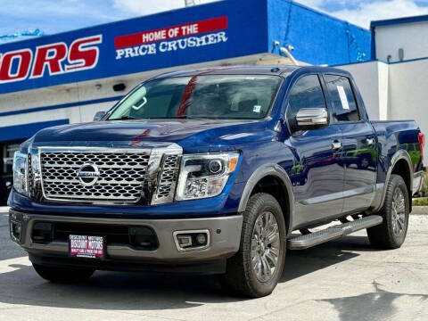 2018 Nissan Titan Platinum Reserve 4WD photo