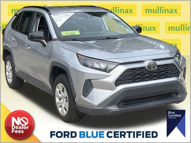 2020 Toyota RAV4 LE FWD photo