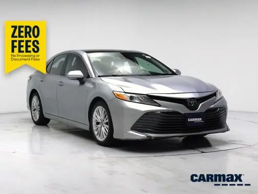 2020 Toyota Camry XLE FWD photo