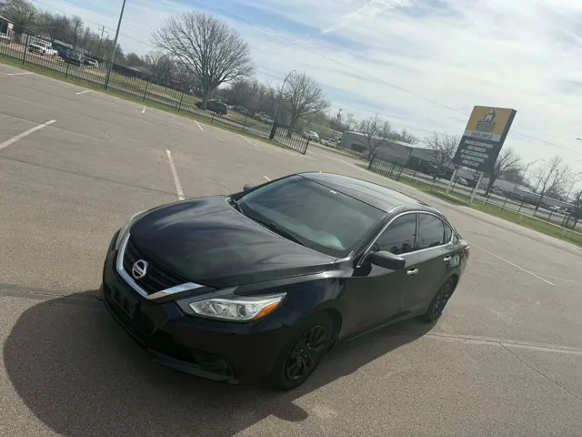 2018 Nissan Altima 2.5 SV FWD photo