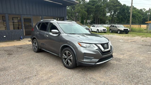 2020 Nissan Rogue SV FWD photo