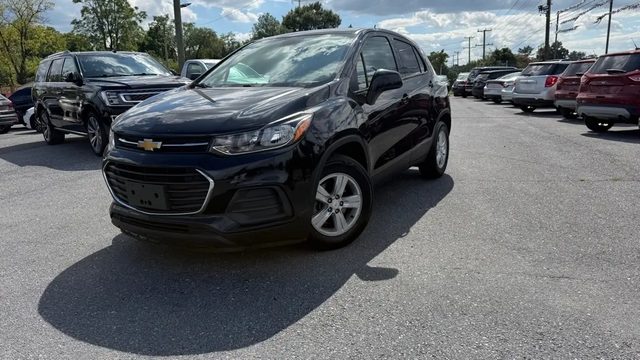2020 Chevrolet Trax LS FWD photo