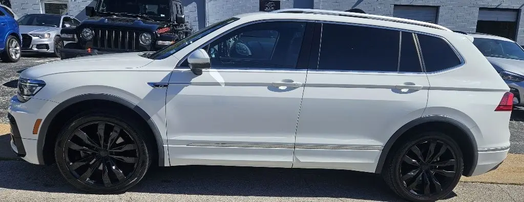 2020 Volkswagen Tiguan SEL Premium R-Line AWD photo