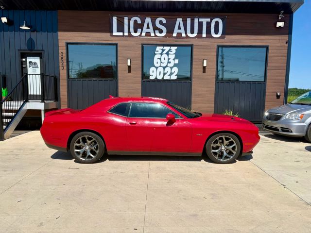 2015 Dodge Challenger R/T RWD photo