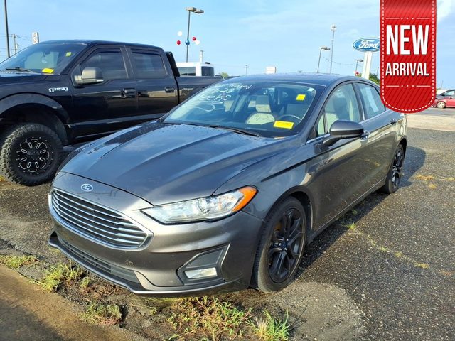 2020 Ford Fusion SE FWD photo