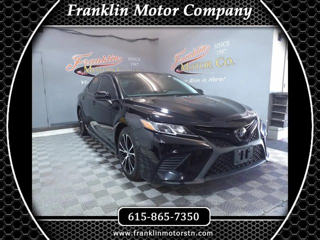 2020 Toyota Camry SE FWD photo