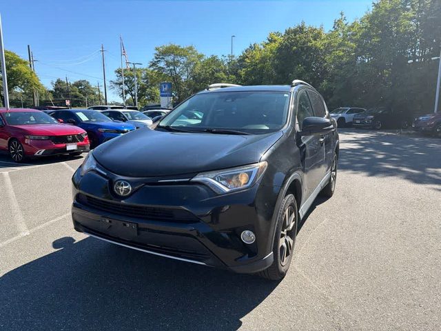2018 Toyota RAV4 XLE AWD photo