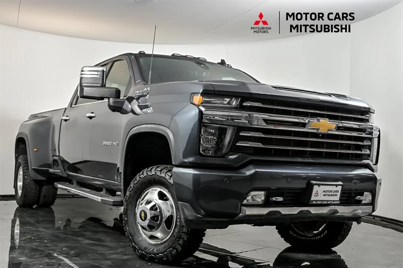 2020 Chevrolet Silverado 3500HD High Country 4WD photo