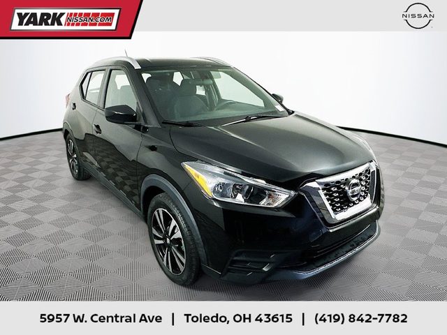 2019 Nissan Kicks SV FWD photo